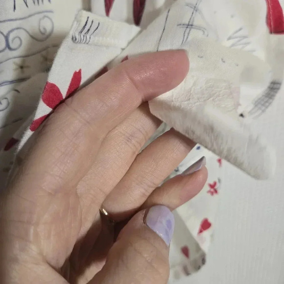 💥BOGO💥 Vintage White and Red Button Down Shirt - Picture 7 of 9